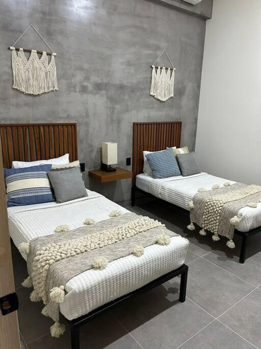 Stylish 2BR Condo near the 5th Avenue & the Beach - Apartamento de 2 dormitorios - 38