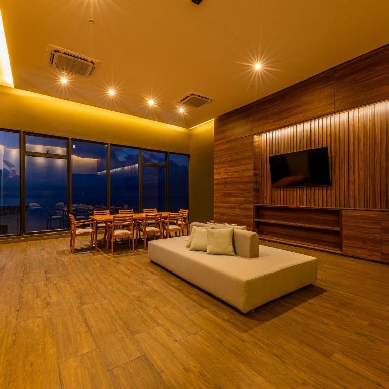 Espectacular Vista al Mar and Historic Center 2BR - Two-Bedroom Deluxe Apartment with Ocean View - 80