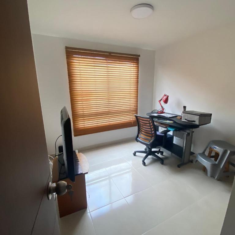 Acogedor apartamento cerca al estadio, expofuturo y Villa Olímpica - Apartamento de 2 dormitorios - 21