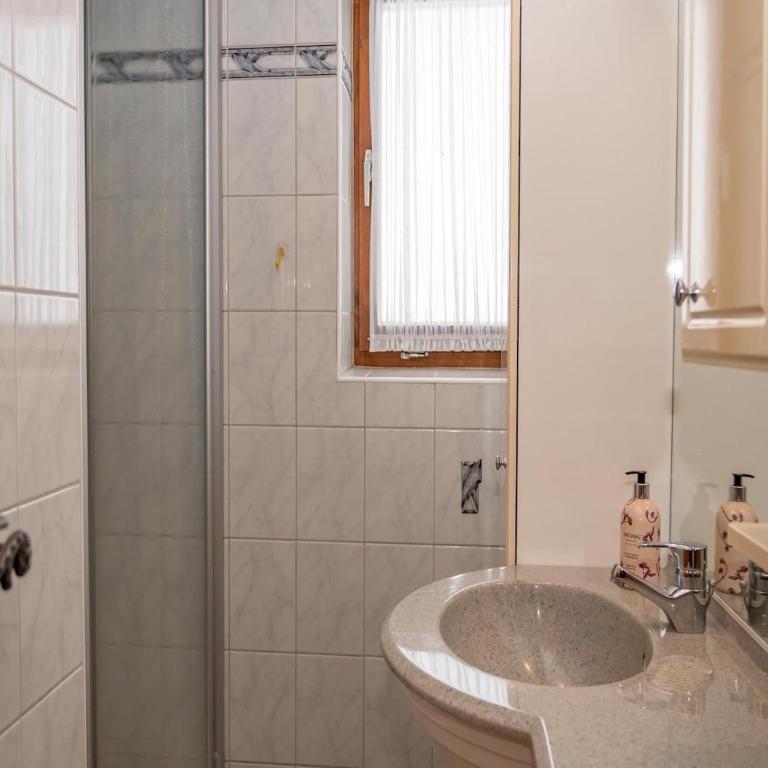 Farmhouse in Hollersbach with Mountain Views - Three-Bedroom Apartment - 40