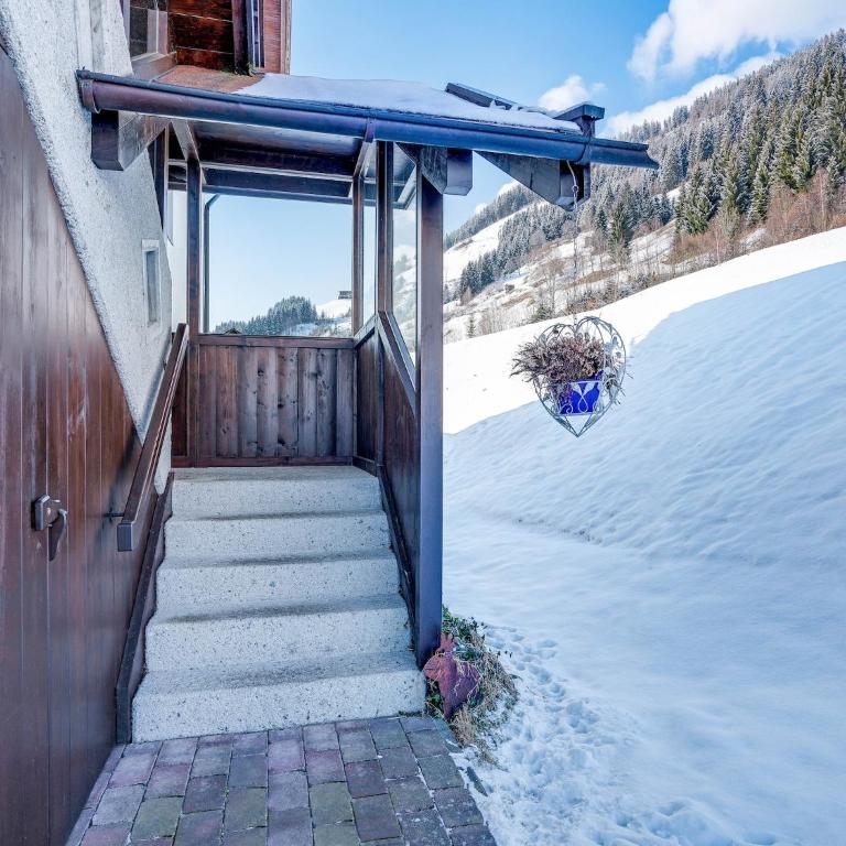 Farmhouse in Hollersbach with Mountain Views - Three-Bedroom Apartment - 38