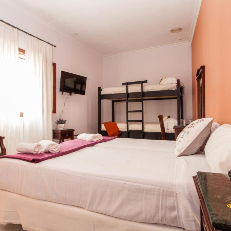 Hotel Baco - Habitación Familiar Cuádruple - 15