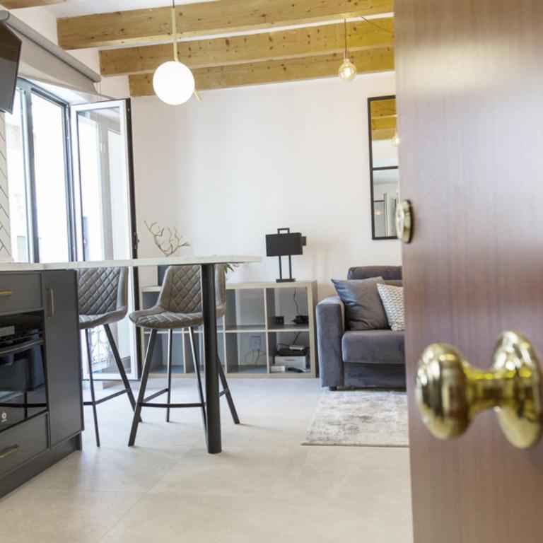 Cisneros by United Renters - One-Bedroom Apartment - 5