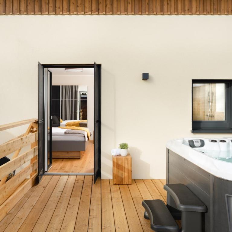 Das Weinkitz - Zimmer mit Kingsize-Bett und Whirlpool - 2