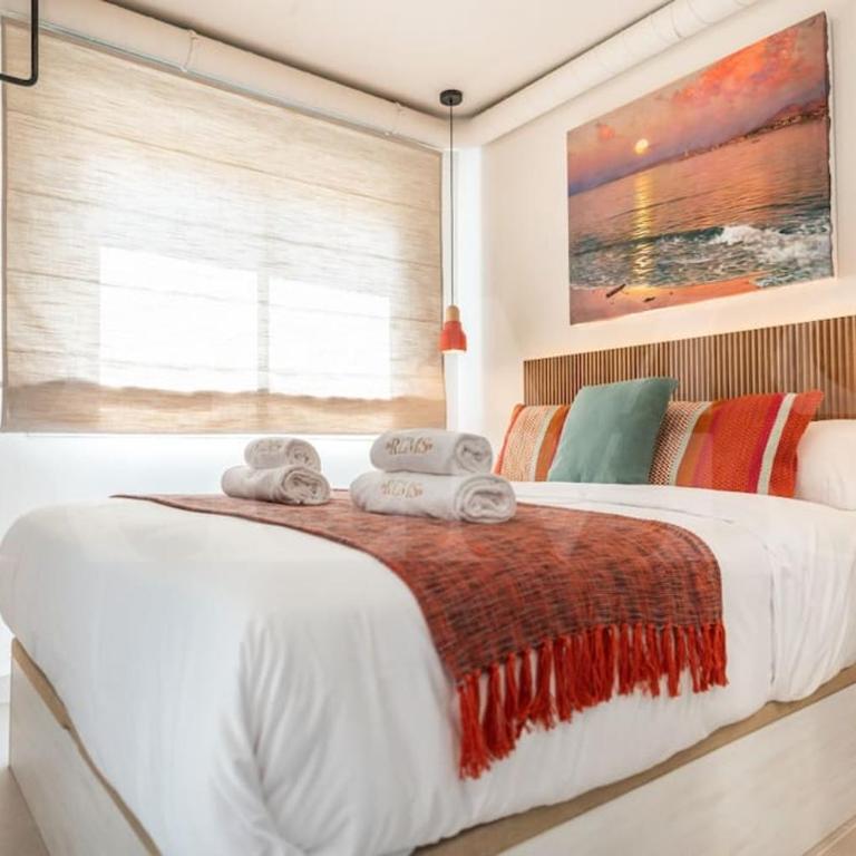 Art-lovers heaven with balcony in center by REMS - Apartamento de 2 dormitorios - 3