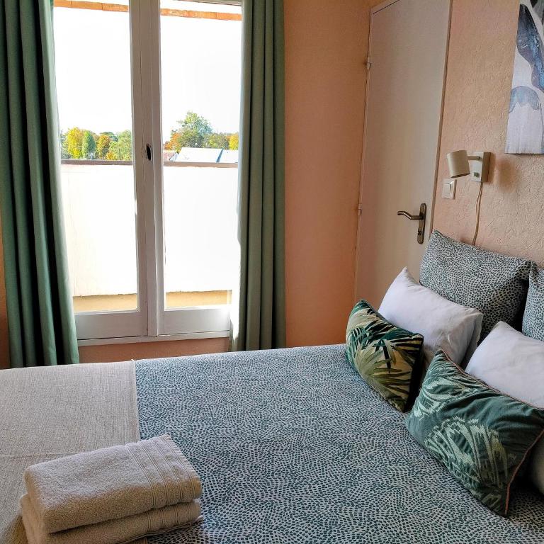 Bel appartement refait à neuf, calme et ensoleillé - Apartamento de 1 dormitorio - 2