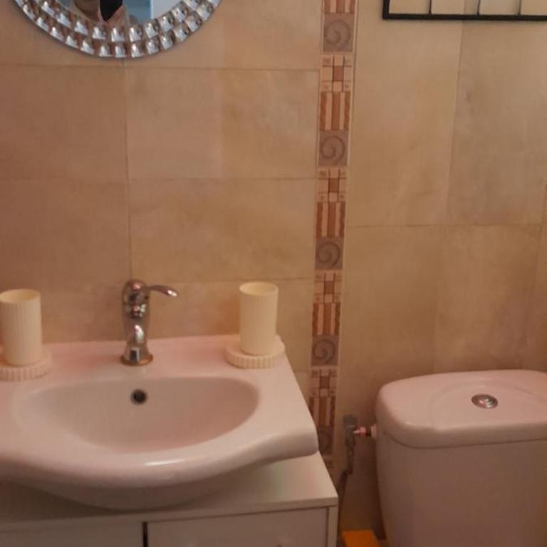 Séjour chambre chez l'habitant 200 m mer plages Promenade des Anglais - Appartement - Rez-de-Chaussée - 16