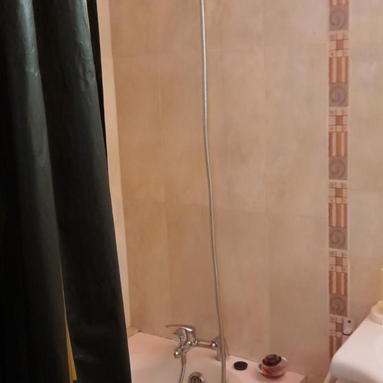 Séjour chambre chez l'habitant 200 m mer plages Promenade des Anglais - Appartement - Rez-de-Chaussée - 15