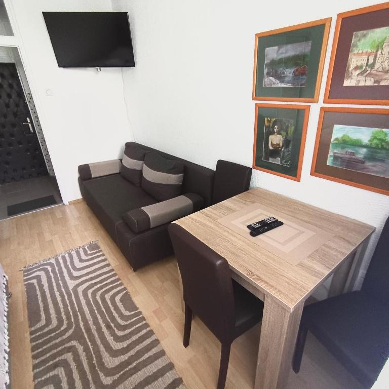 Fontana cozy apartment near Danube river - Apartman sa 1 Spavaćom Sobom - 1