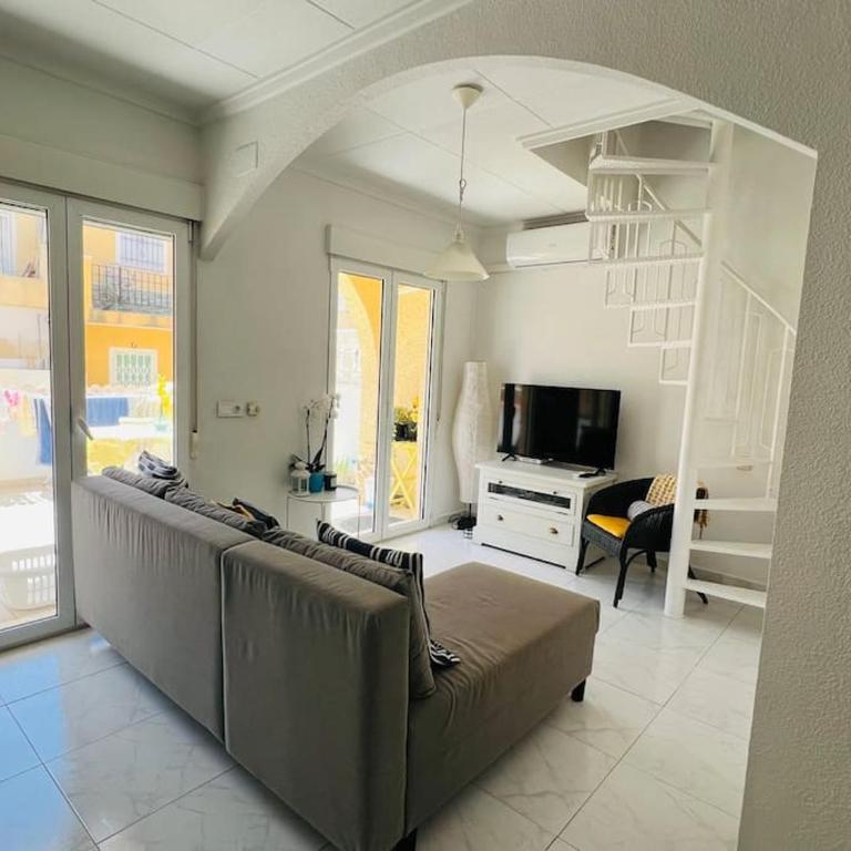 Sunny, South-Facing & Welcoming - Two-Bedroom House - 14