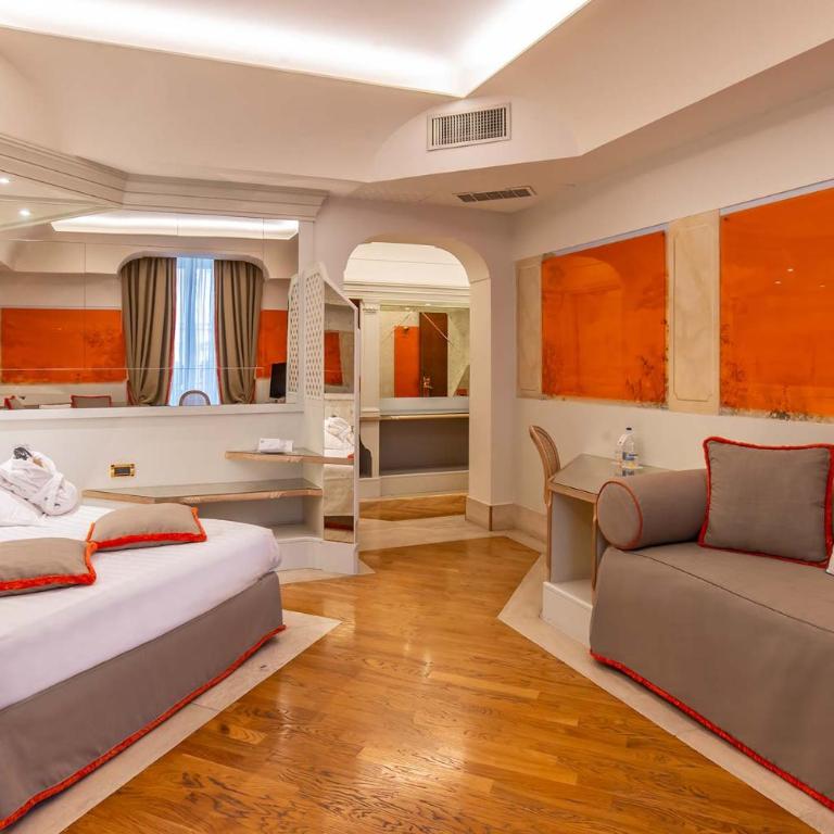Hotel Isa - Triple Room - 16