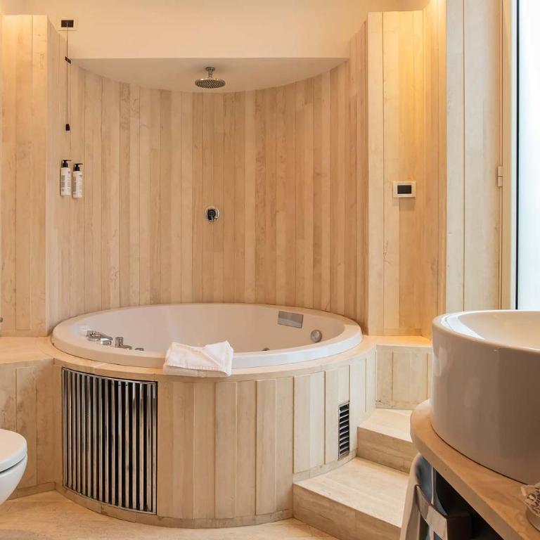 Hotel Isa - Exclusive Double Room with Spa Bath - 18