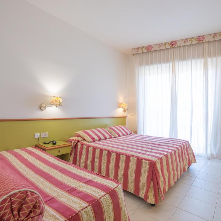 Hotel Splendid - Camera Tripla - 2