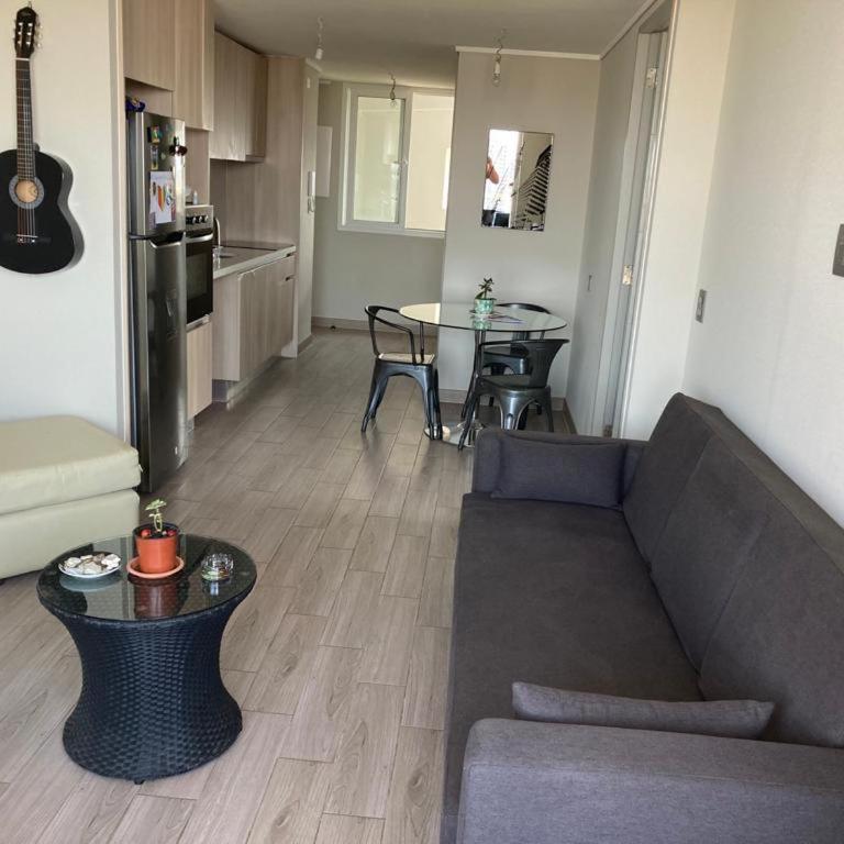 Departamento Amoblado Avenida Italia - Apartamento de 1 Dormitorio con balcón y vistas a la ciudad - 3
