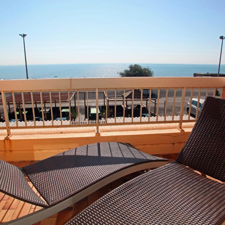 Logis Hotel Restaurant le Mirador - Chambre Double avec Terrasse Privée et Vues sur la Mer - 5