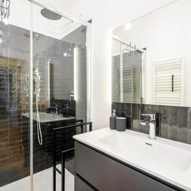 Anna Home - 5 Minuti Centro Storico - Moderno Appartamento - Appartamento con 1 Camera da Letto - 3