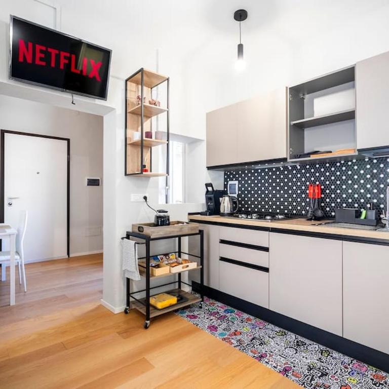 Anna Home - 5 Minuti Centro Storico - Moderno Appartamento - Appartamento con 1 Camera da Letto - 15