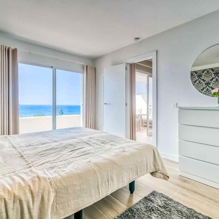 122-Luxury Beachfront Apartment, Views and Pool - Apartamento de 2 dormitorios - 21