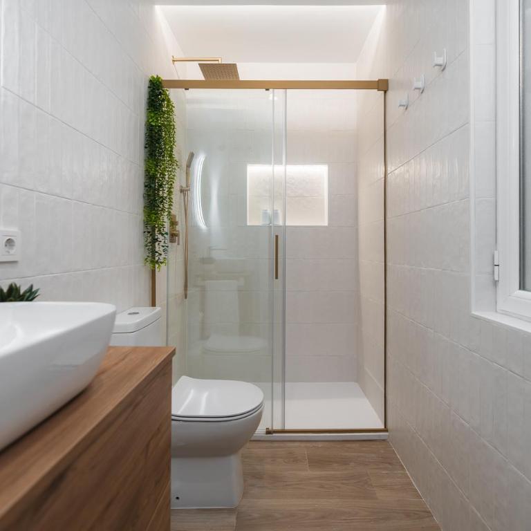 tuGuest Buensuceso Apartment - Three-Bedroom Apartment - 5