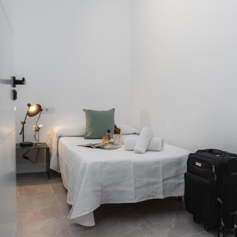 tuGuest Buensuceso Apartment - Three-Bedroom Apartment - 29