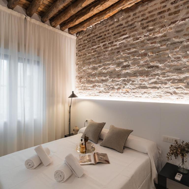 tuGuest Buensuceso Apartment - Three-Bedroom Apartment - 4