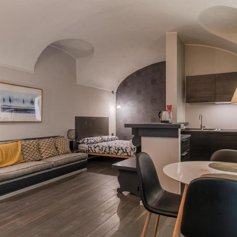 Familia Apartaments - 048 by HAPPYHOSTORINO - Studio Apartment - 9