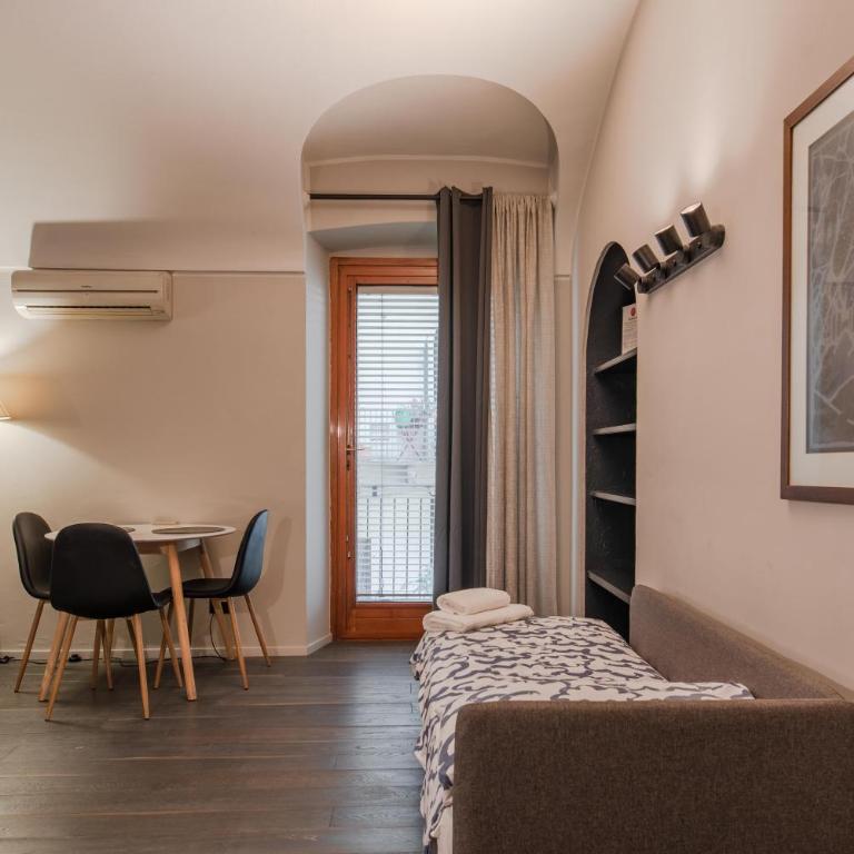 Familia Apartaments - 048 by HAPPYHOSTORINO - Studio Apartment - 5