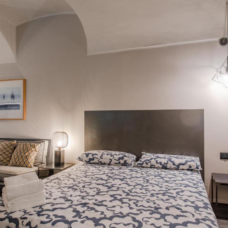 Familia Apartaments - 048 by HAPPYHOSTORINO - Studio Apartment - 11