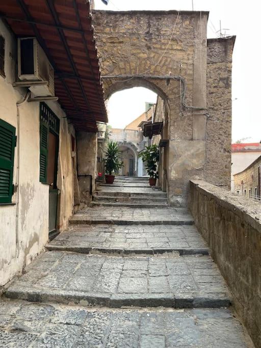 Central studio at Pedestrian Characteristic Area - Casa Vacanza Luz - Appartamentino su 2 Livelli - 28