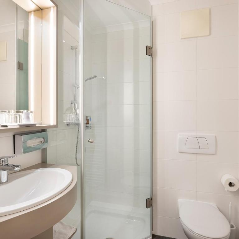 Vitalhotel der Parktherme - inkl Thermeneintritt & Sauna - Doppelzimmer mit Balkon - 4