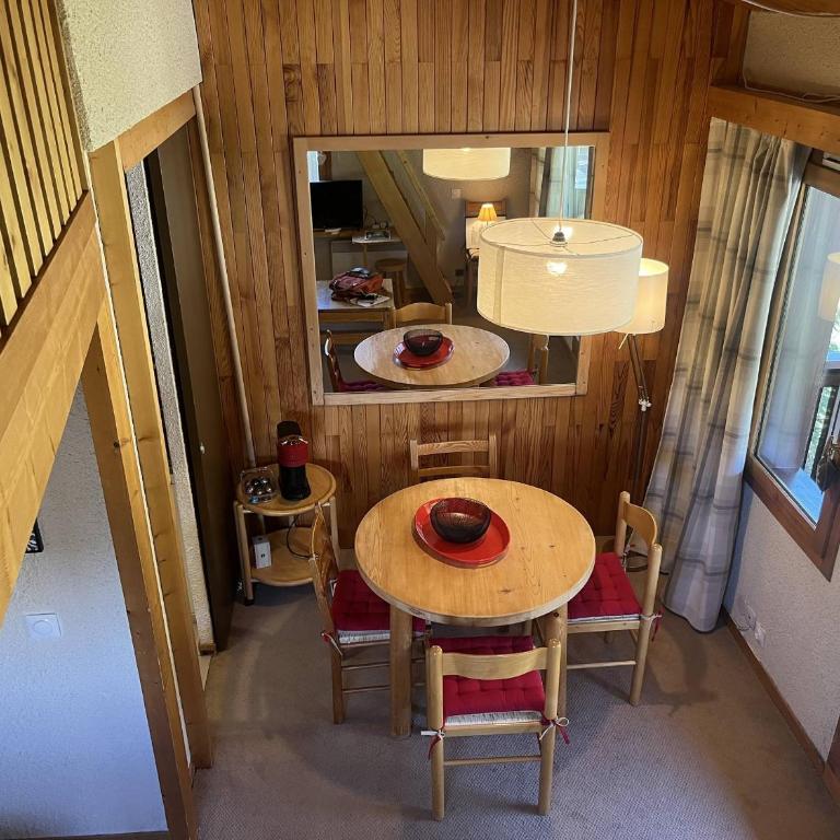 Apt Méribel, balcon, aux pieds des pistes, proche commerces - FR-1-355-240 - Apartment - 4