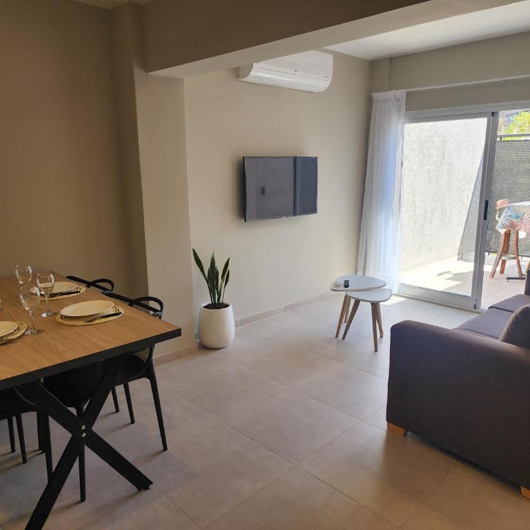 Departamento Emilio Jofré III - Céntrico con estacionamiento y dos baños - Apartamento - 28