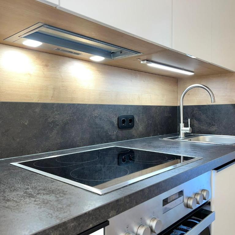 family & friends Apartment am Kurpark - Apartment mit 2 Schlafzimmern und Balkon - 4