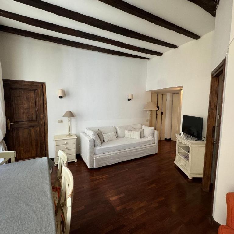 Suite Colonna in Balestrari - Appartamento con 1 Camera da Letto - 2
