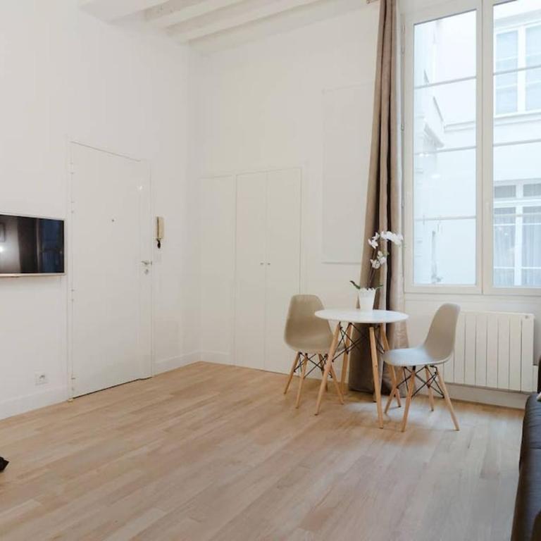 Appartement avec beaux volumes cœur du MARAIS - Appartement 1 Chambre - 12