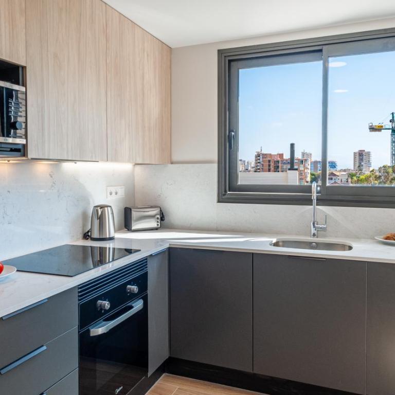 Myflats Mid-Term Alicante Beach - Apartamento de 3 dormitorios - 4
