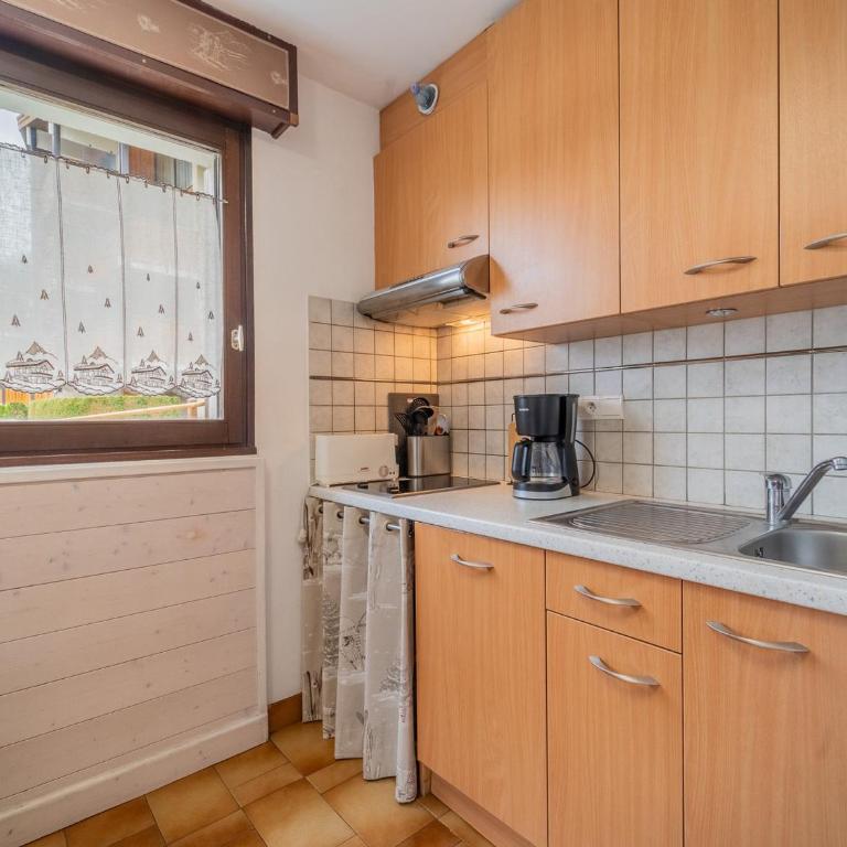 Studio cabine avec terrasse et parking au centre du village - FR-1-437-92 - Monolocale - 3