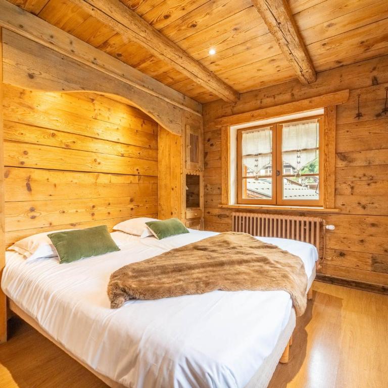 Spacieux appart 5 ch au cœur du village, charme savoyard, WiFi, cheminée décorative - FR-1-437-51 - Apartamento (10 adultos) - 12