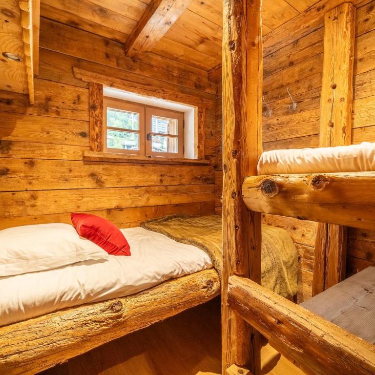 Spacieux appart 5 ch au cœur du village, charme savoyard, WiFi, cheminée décorative - FR-1-437-51 - Apartamento (10 adultos) - 14