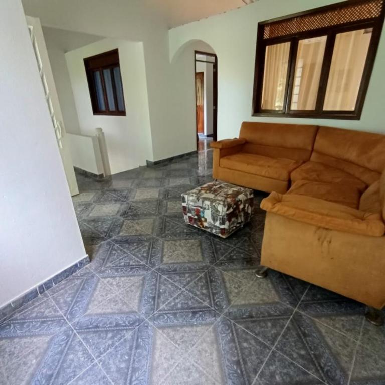 La Aurora - Six-Bedroom House - 16