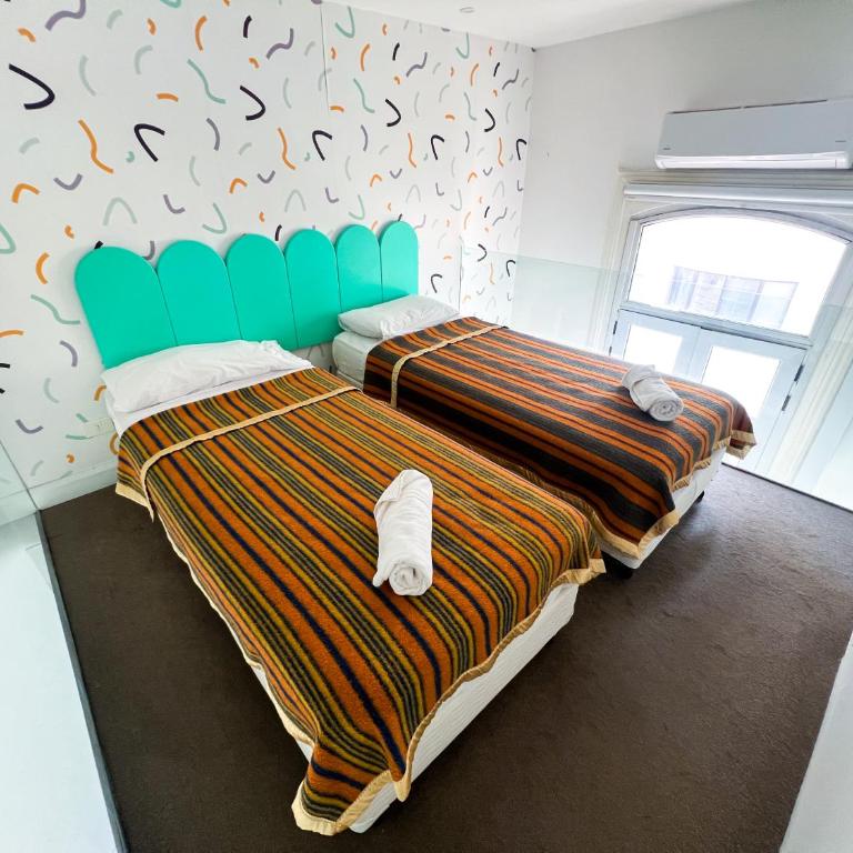 Viajero Montevideo Hostel - Estudio Triple - 3