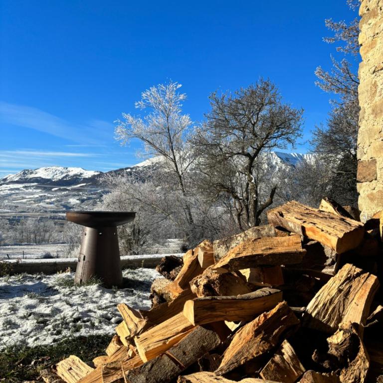 Ancienne ferme rénovée 8 pers, calme, confort, vue montagne et jardin - Maison de Vacances - 16