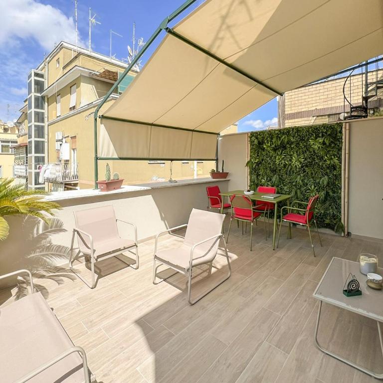 Attico Urbano Terrazza su Roma Metro A Cornelia - Appartamento con 1 Camera da Letto - 37
