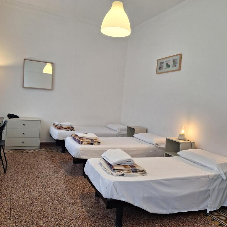 sleep easy - Camera Tripla con Bagno Privato Esterno - 1