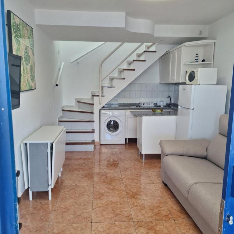 POOLFRONT Bungalow - One-Bedroom House - 12