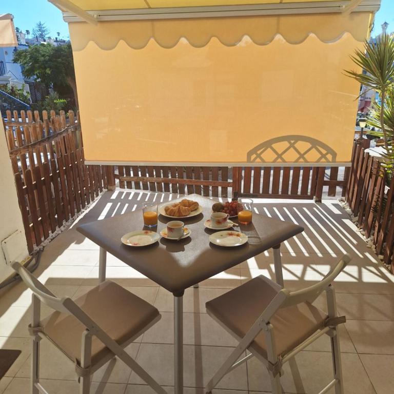 POOLFRONT Bungalow - One-Bedroom House - 18