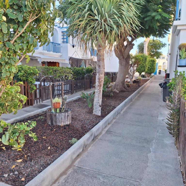 POOLFRONT Bungalow - One-Bedroom House - 34