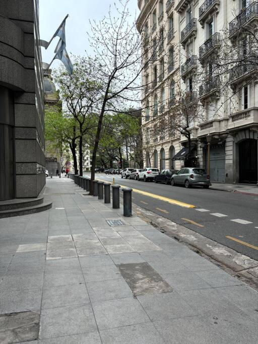 Elegante y amplio departamento - Three-Bedroom Apartment - 45