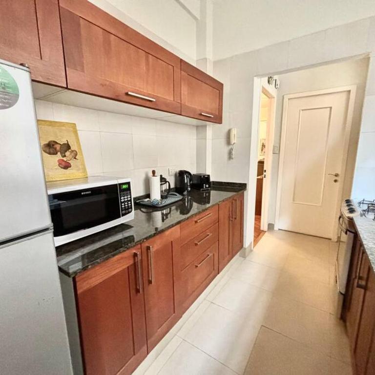 Elegante y amplio departamento - Apartamento de 3 dormitorios - 52