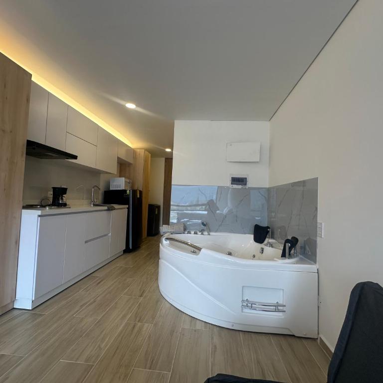 Apartaestudio con Jacuzzi privado y vista a las montanas! - Apartamento de 1 dormitorio - 7